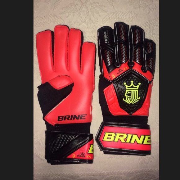 Brine Other - Soccer goal keeper gloves, new